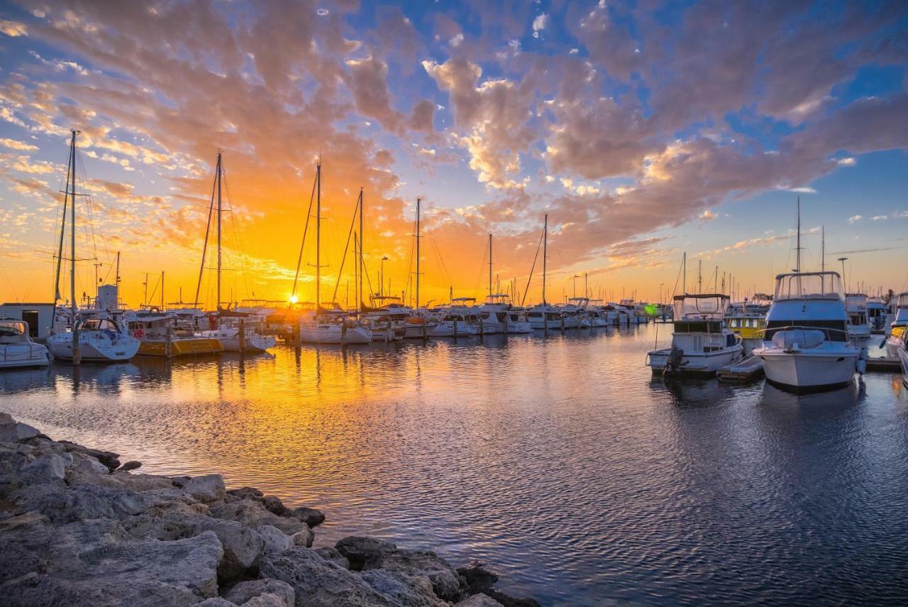 Sunset Place Apartments Perth Buitenkant foto